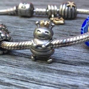Pandora Queen Bee Charm